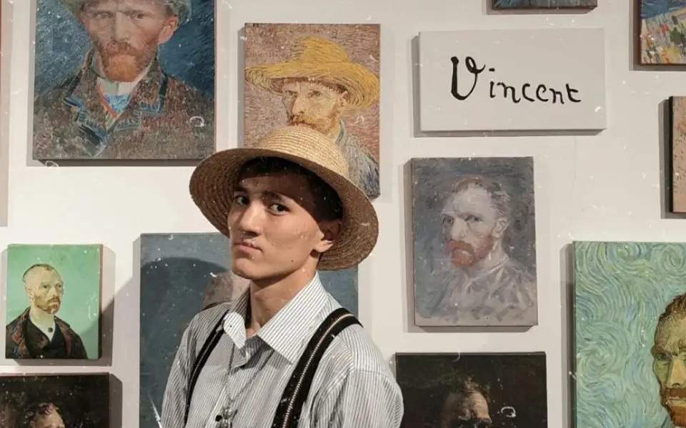 Тени-и-картонные-портреты:-алматинский-художник-становится-знаменитостью-в-соцсетях