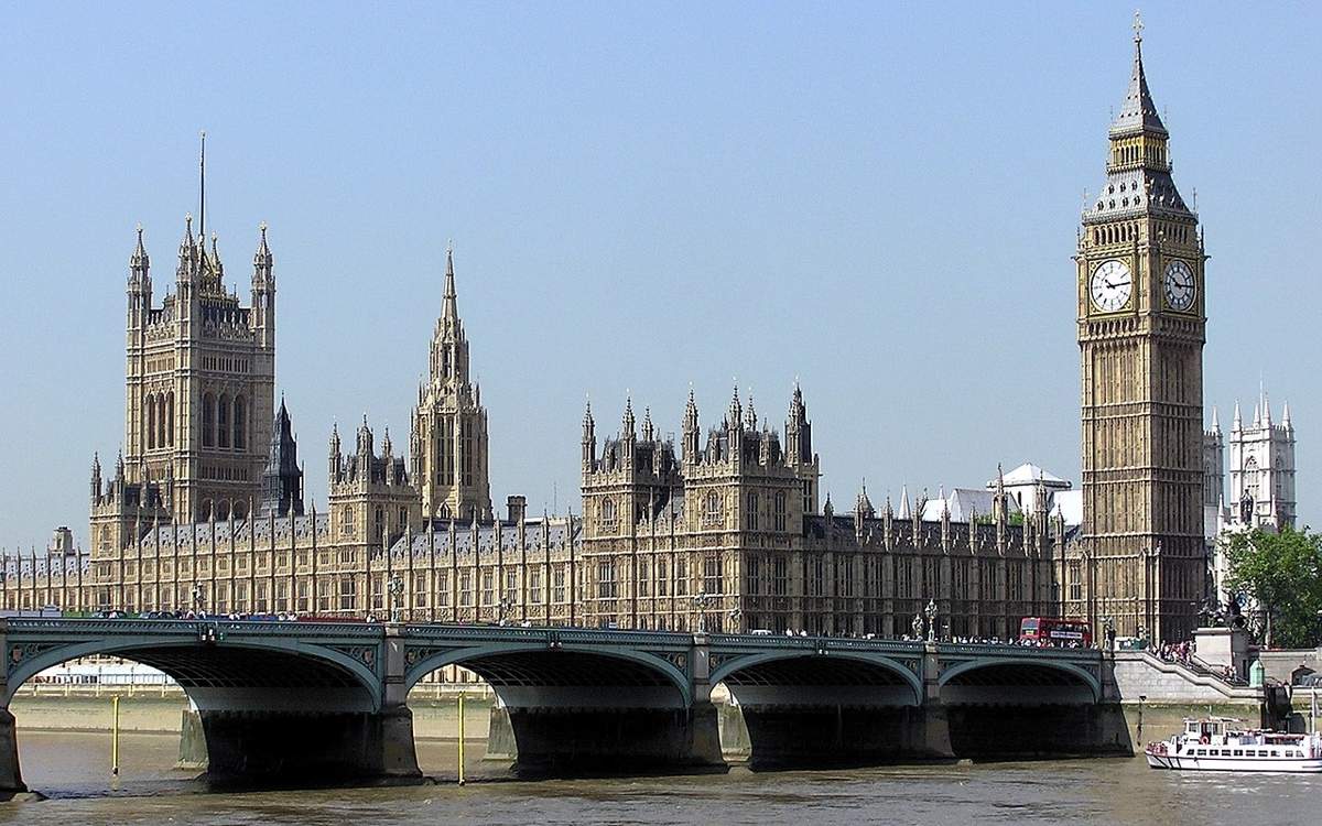 Великобритания-готовится-к-досрочным-парламентским-выборам