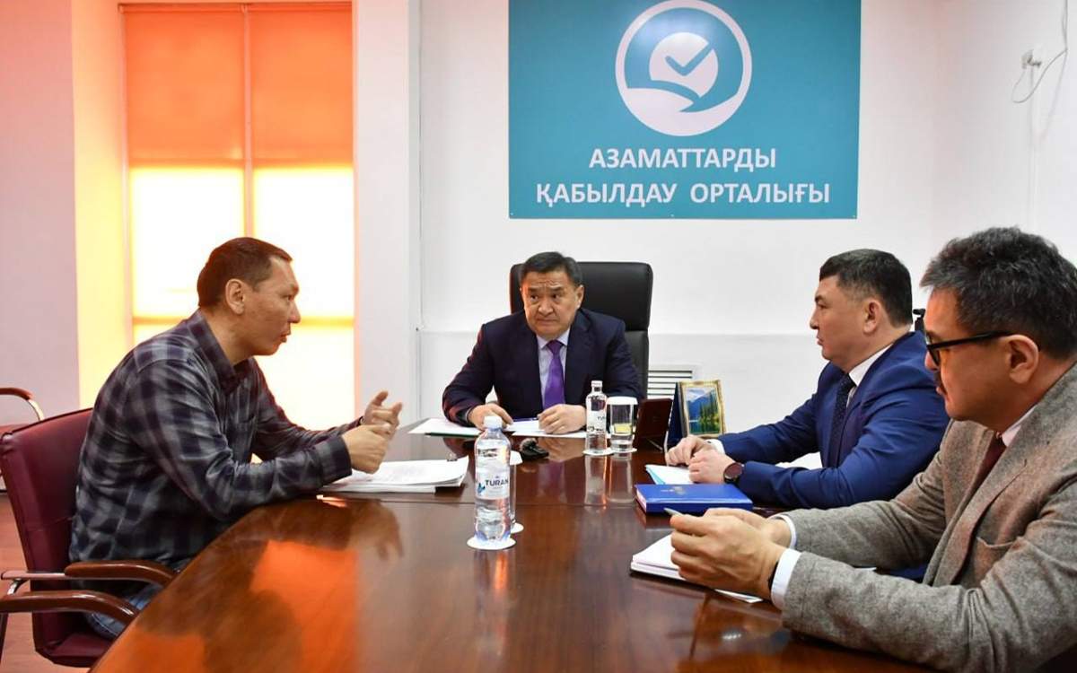 Жилищные-и-трудовые-вопросы-—-главные-темы-обсуждения-на-встрече-с-акимом-в-Акмолинске