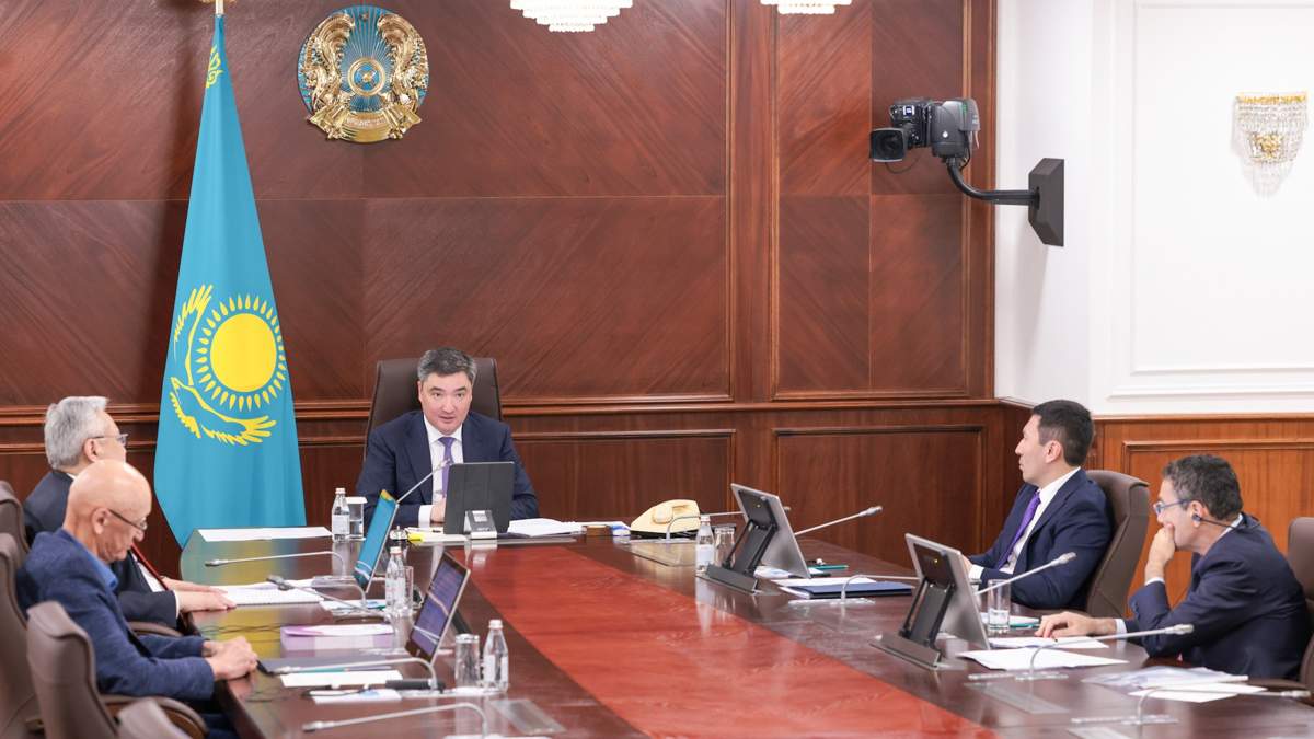 Олжас-Бектенов-поручил-повысить-долю-казахстанского-содержания-в-закупках-«Самрук-Қазына»