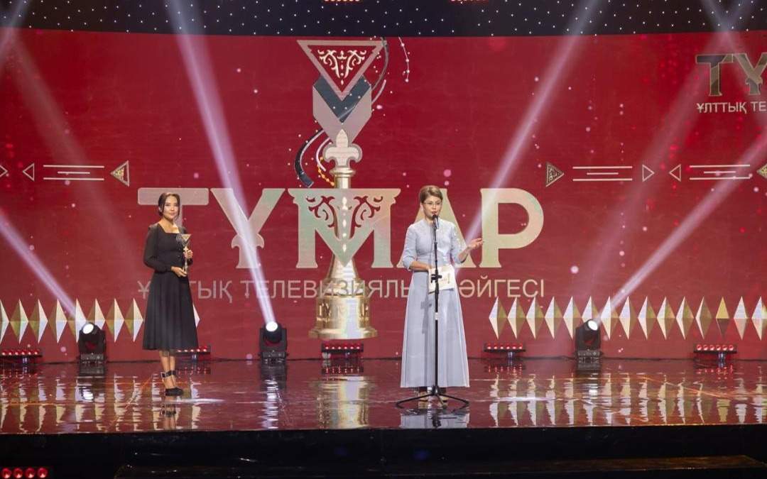 Проект-телеканала-jibek-joly-стал-обладателем-премии-«ТҰМАР»-—-2024