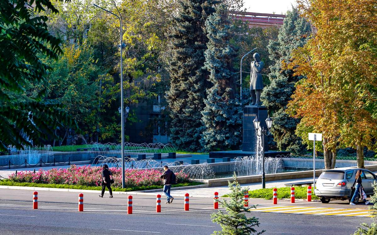 Осень-в-объективе:-Алматы-окрасился-в-яркие-оттенки