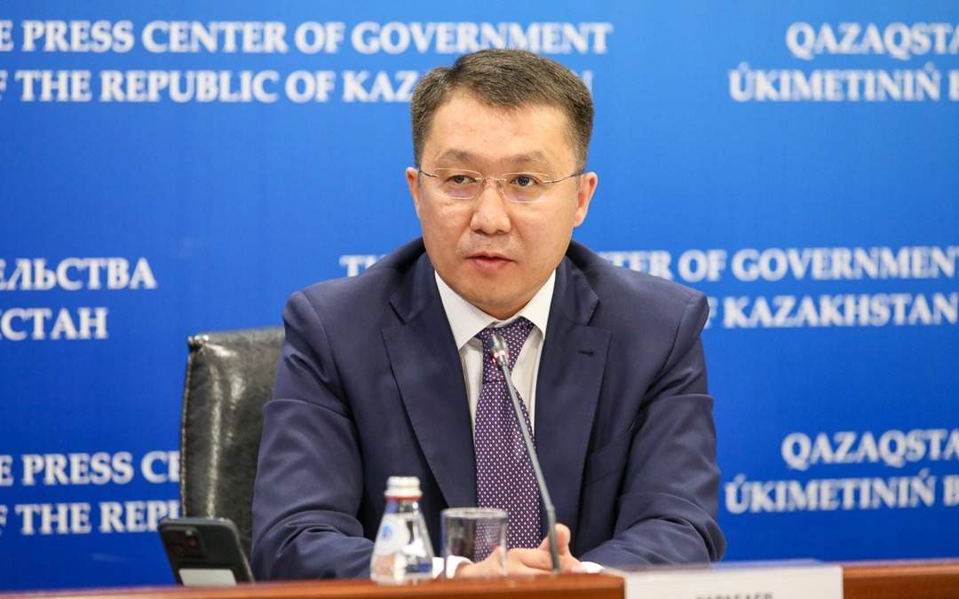 Марат-Карабаев:-Заниматься-частным-извозом-на-праворульном-авто-—-незаконно