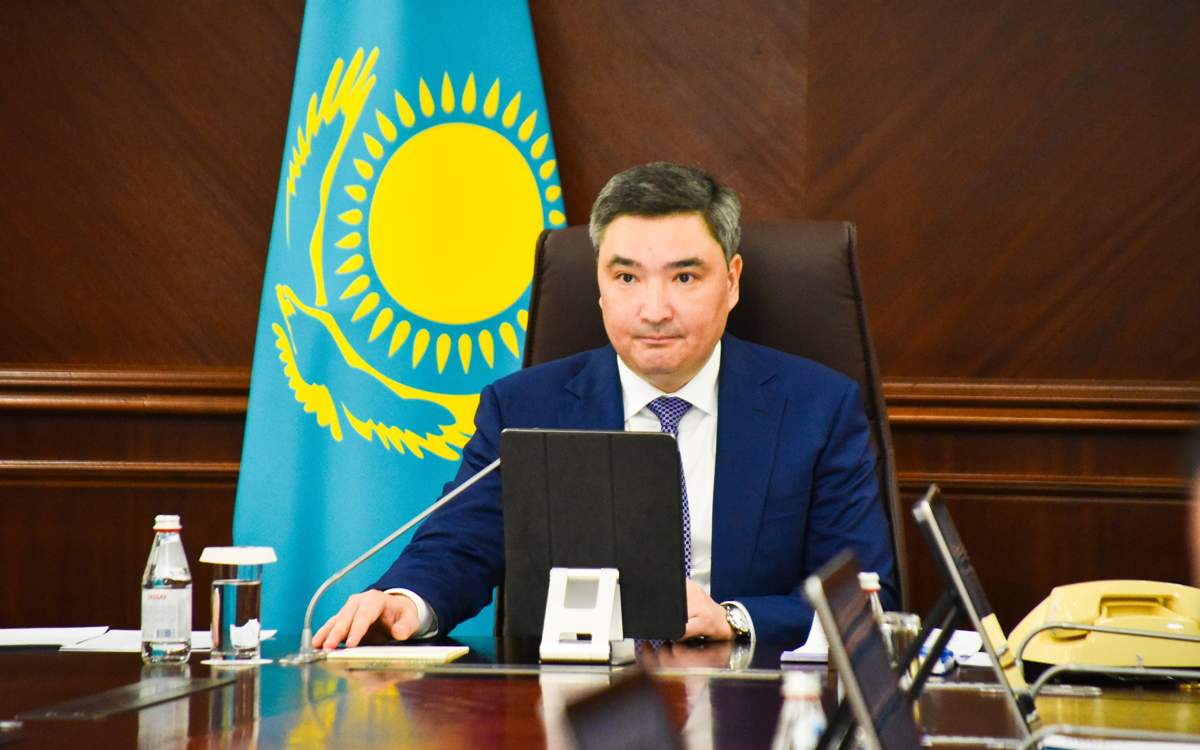 Республика-взяла-курс-на-построение-правового,-демократического-государства-—-Олжас-Бектенов
