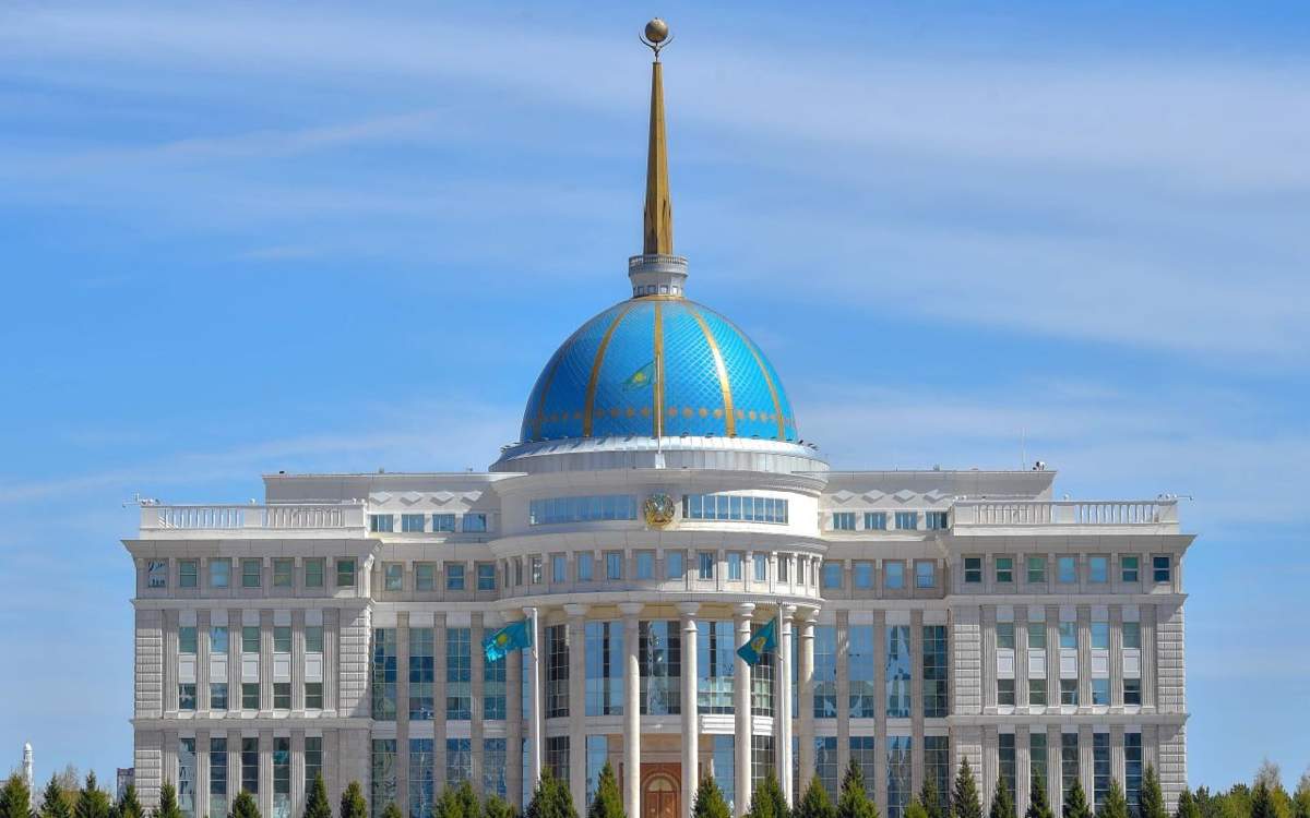 Глава-государства-принял-вновь-назначенных-должностных-лиц-силовых-структур