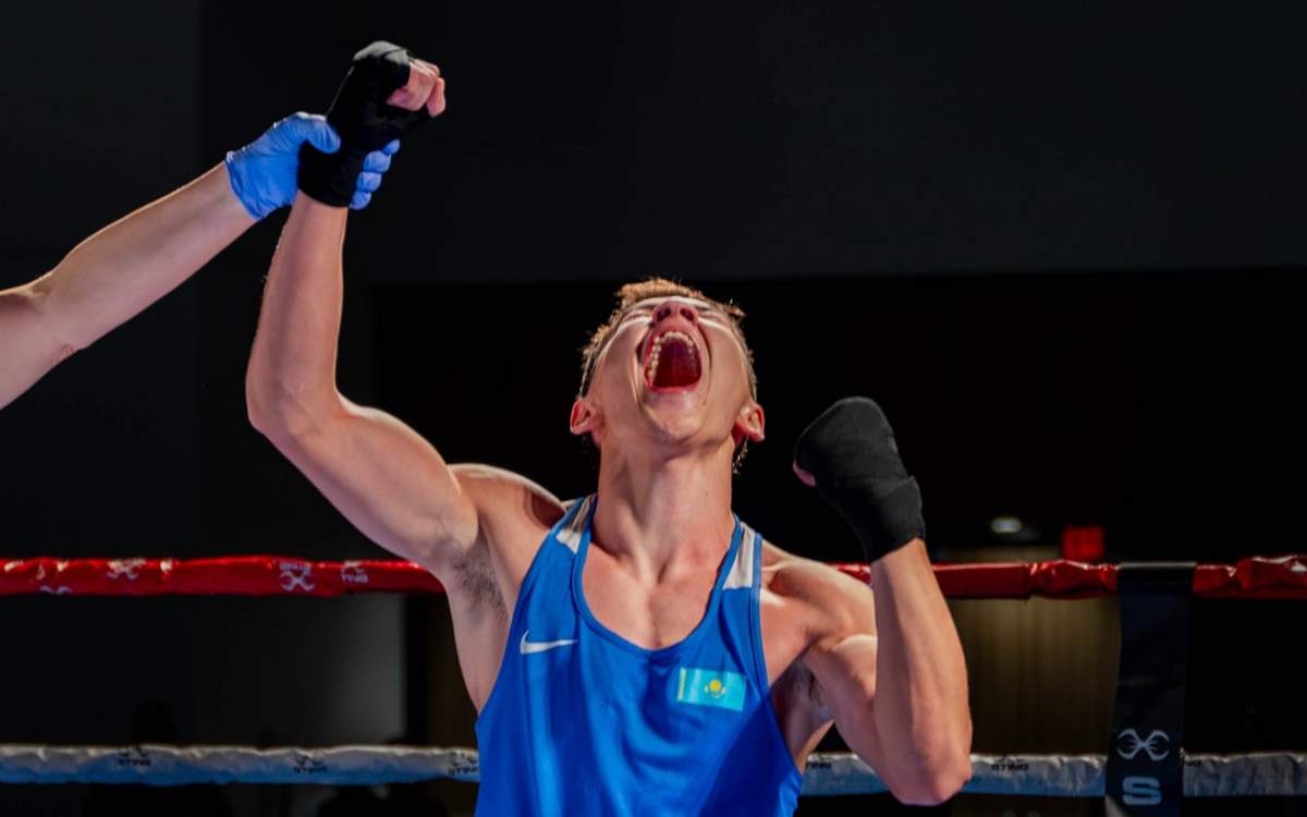 Асылхан-Кошербай-завоевал-«серебро»-ЧМ-по-боксу-u19