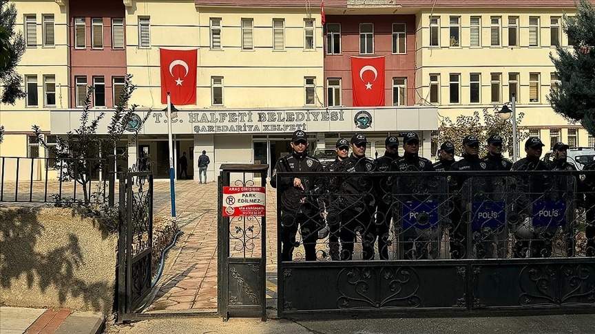 В-Турции-задержаны-16-человек-после-нападения-на-полицейских