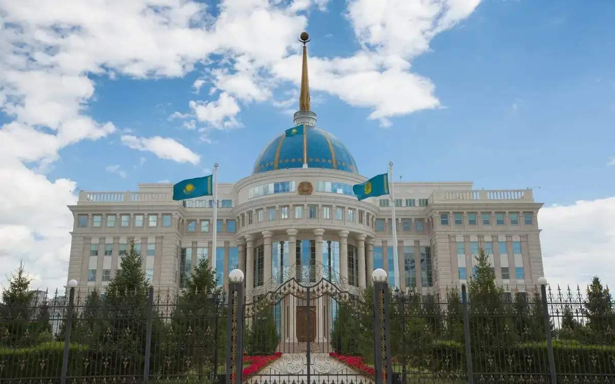 Глава-государства-освободил-от-должности-двух-членов-ЦИК