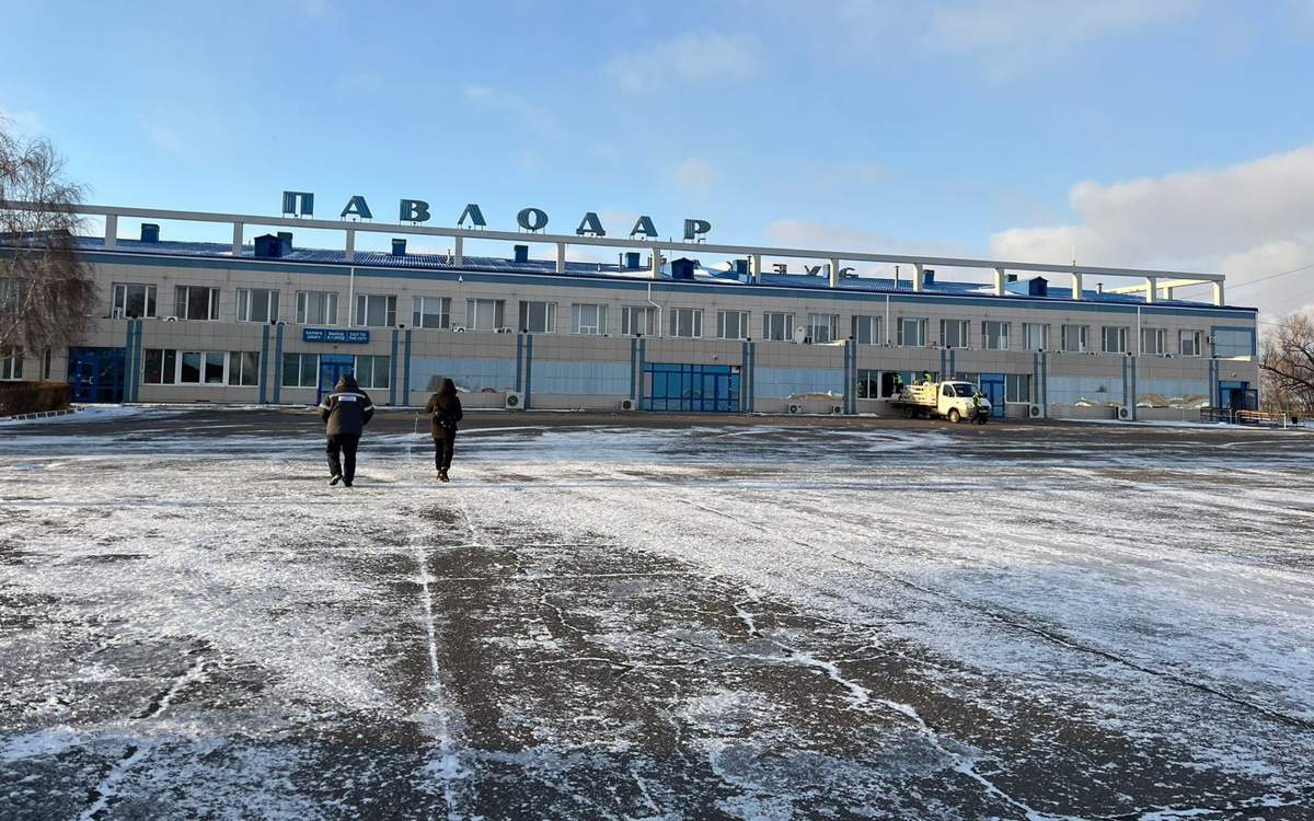 Вторые-сутки-не-могут-вылететь-пассажиры-из-Павлодара-в-Алматы