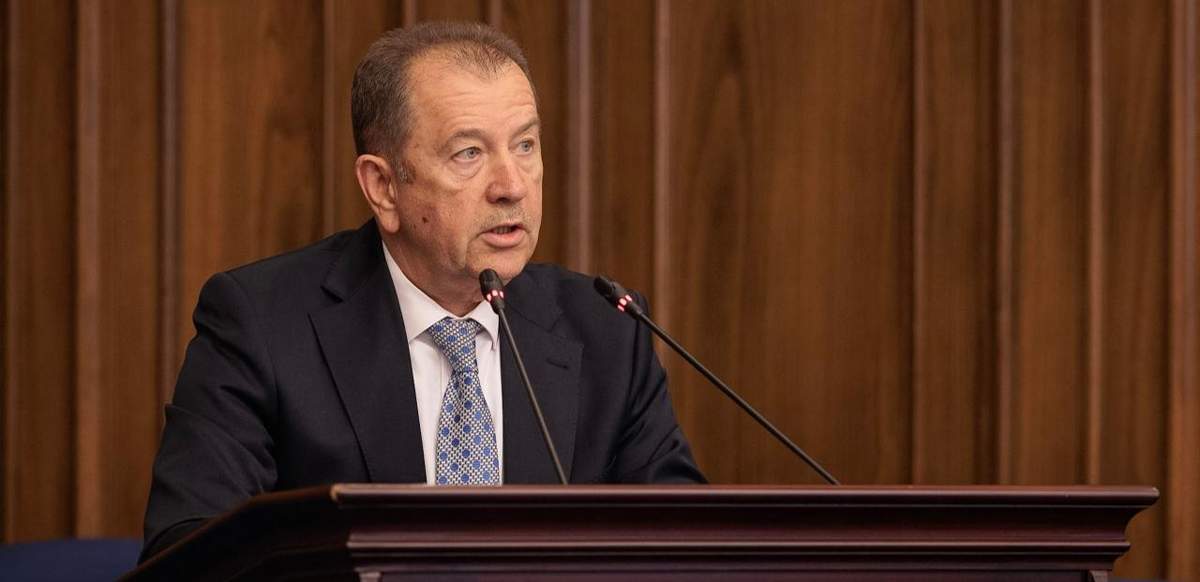 Досрочно-прекращены-полномочия-члена-ВАП-Михаила-Бортника