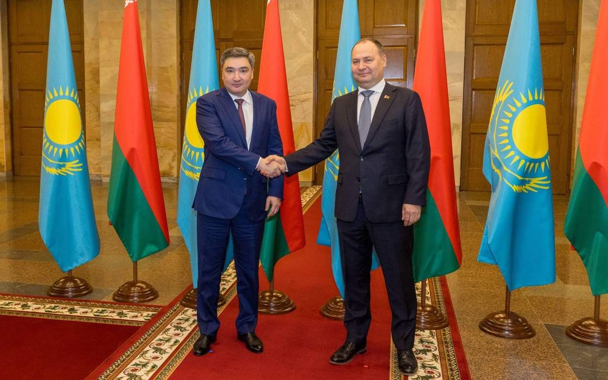 Казахстан-и-Беларусь-подписали-дорожную-карту-о-развитии-сотрудничества-на-2025-2029-годы
