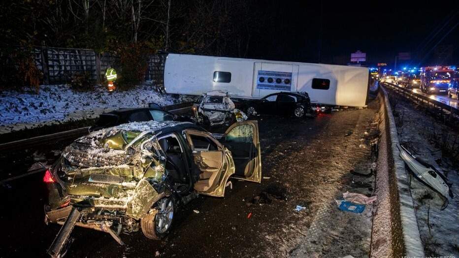 ДТП-с-пассажирским-автобусом-во-Франции:-десятки-людей-пострадали