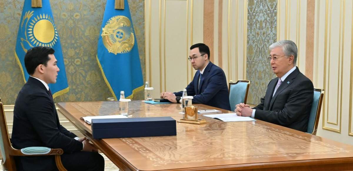 Глава-государства-поручил-обратить-внимание-на-новый-вид-спорта-–-падел