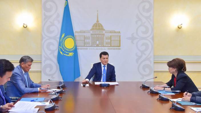 По-ведомственным-наградам-нужно-навести-порядок-—-Ерлан-Карин