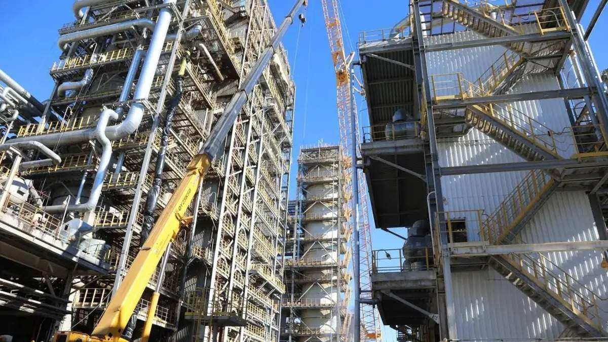 Предохранительный-клапан-сработал-на-одной-из-установок-Атырауского-НПЗ