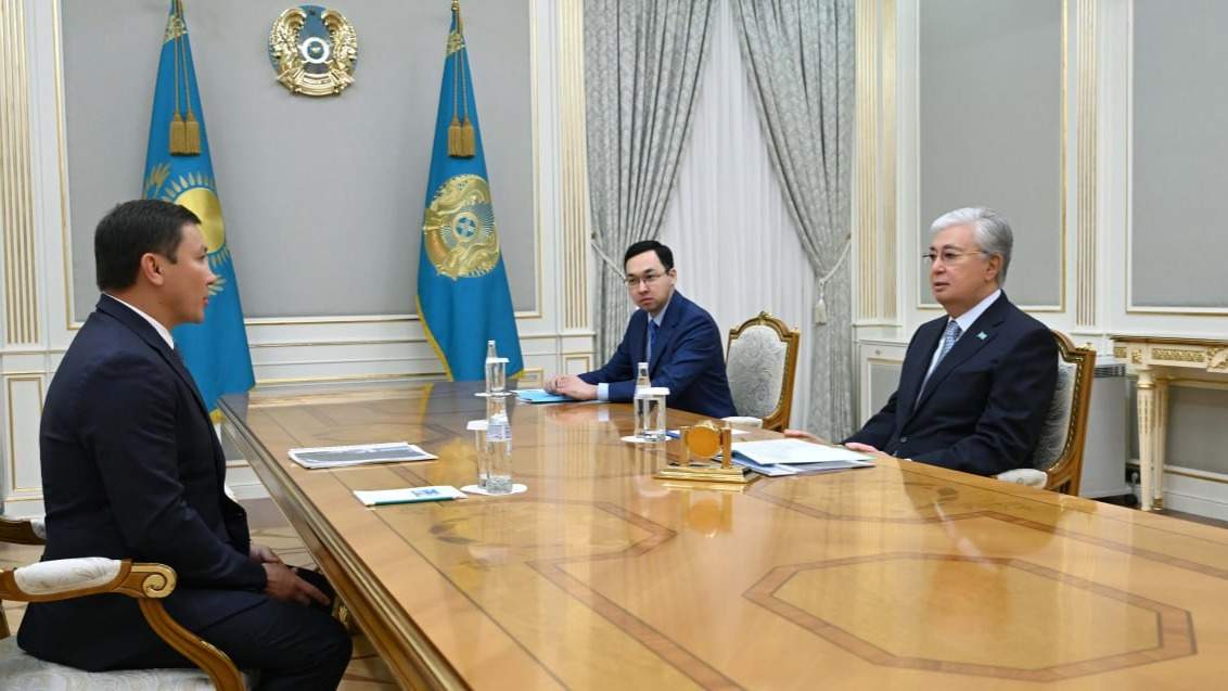 Повысить-результаты-на-мировых-соревнованиях-поручил-Глава-государства-Геннадию-Головкину