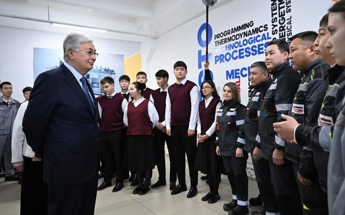 Касым-Жомарт-Токаев-посетил-Хромтауский-горно-технический-высший-колледж