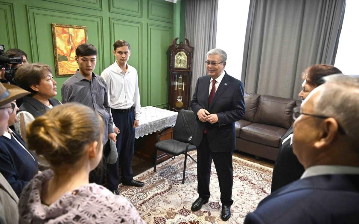 Президенту-РК-показали-школу-и-музей-имени-Кемеля-Токаева-в-Уштобе