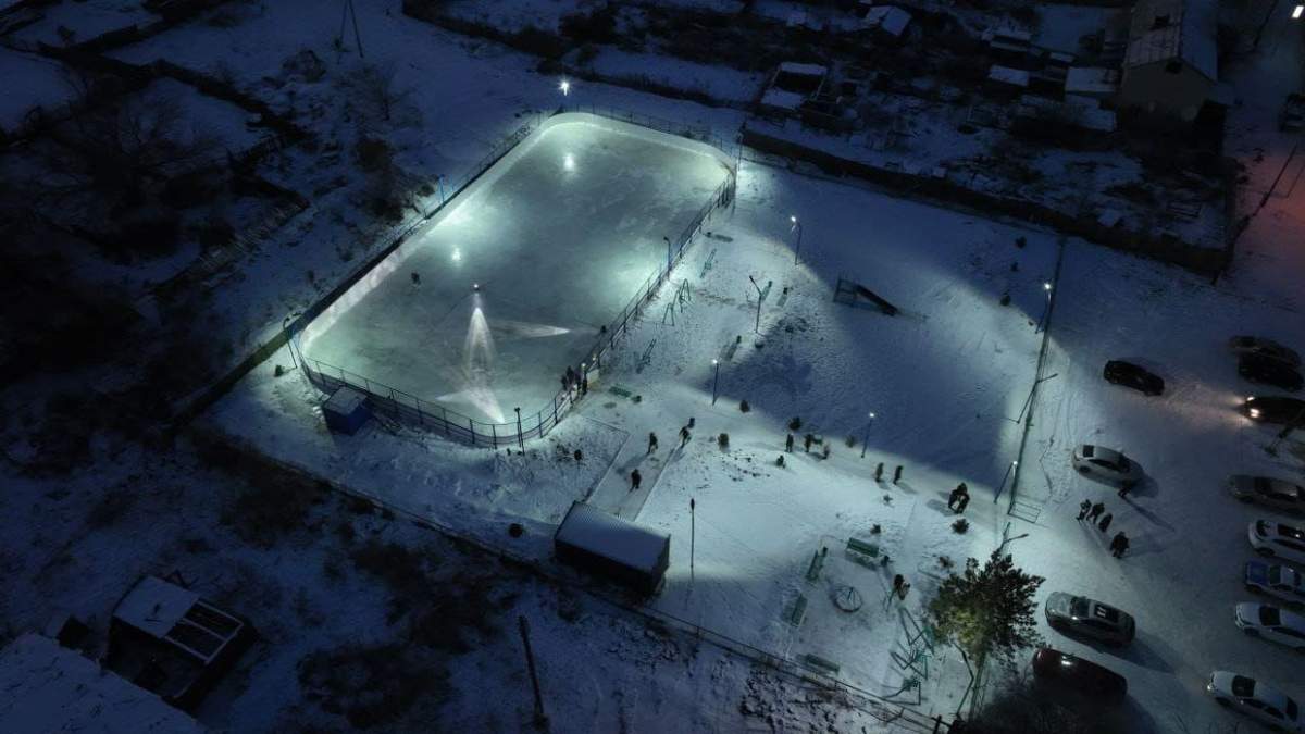 Хоккейный-корт-открылся-в-районном-центре-области-Абай