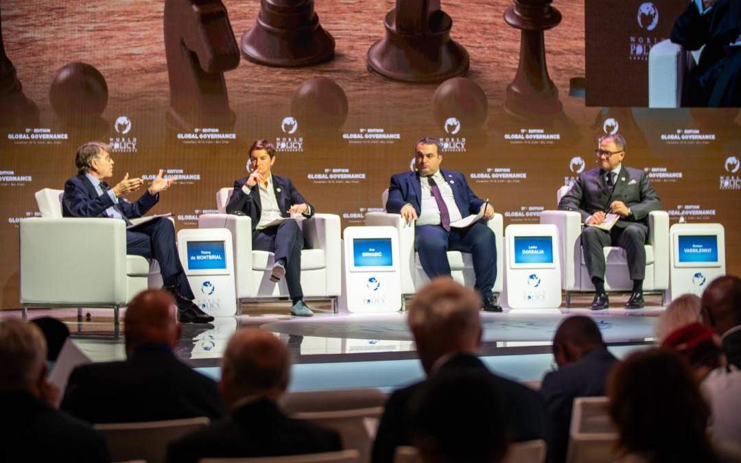 Роль-Казахстана-как-средней-державы-обсудили-в-Абу-Даби