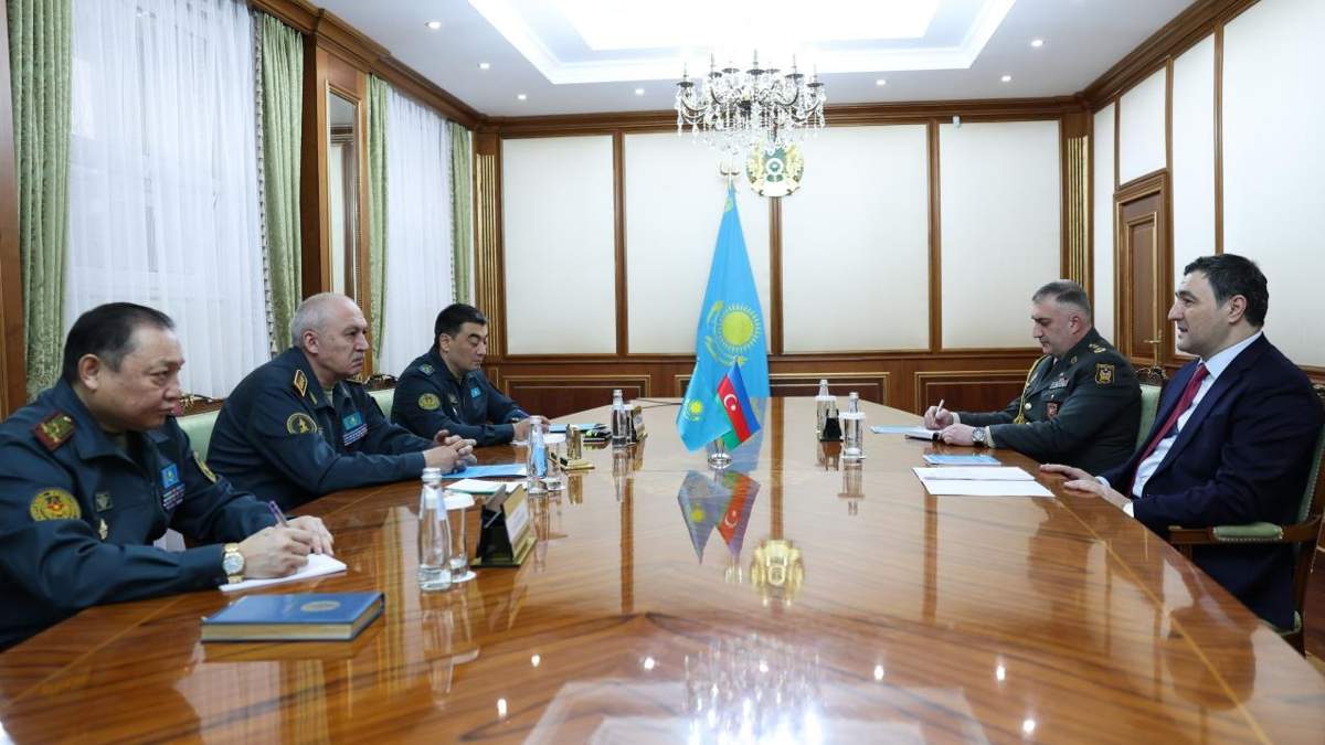 Нового-военного-атташе-Азербайджана-представили-в-Минобороны-Казахстана