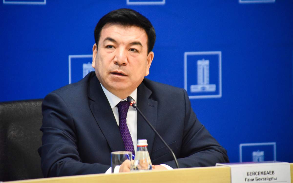 Учитель-пострадал-при-оформлении-елки-в-Семее-—-министр-просвещения-сделал-заявление
