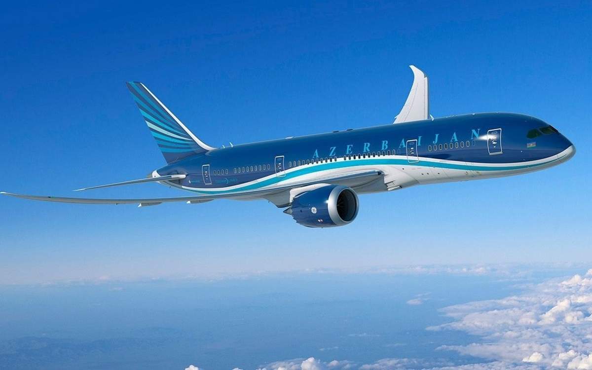 Авиакомпания-azal-приостановила-рейсы-по-некоторым-маршрутам