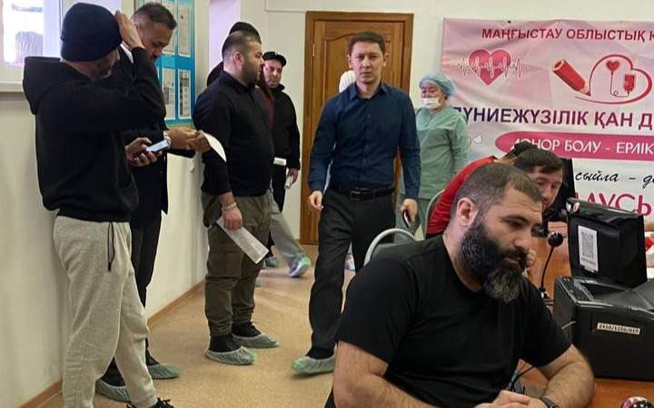 Крушение-самолета-близ-Актау:-азербайджанские-журналисты-выразили-благодарность-казахстанцам