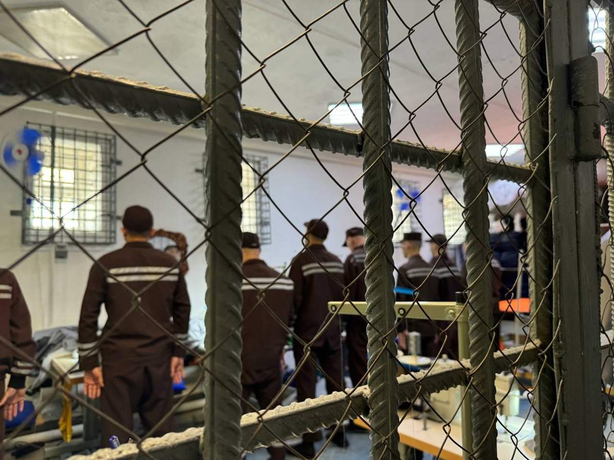 Осужденный-вправе-получать-адвокатскую-и-медицинскую-помощь-—-Конституционный-суд