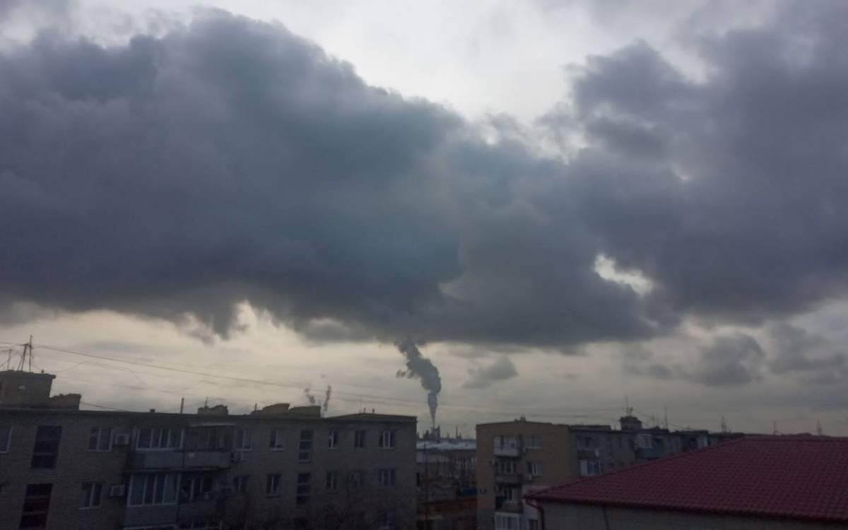 АНПЗ-объяснил-появление-облака-над-заводом