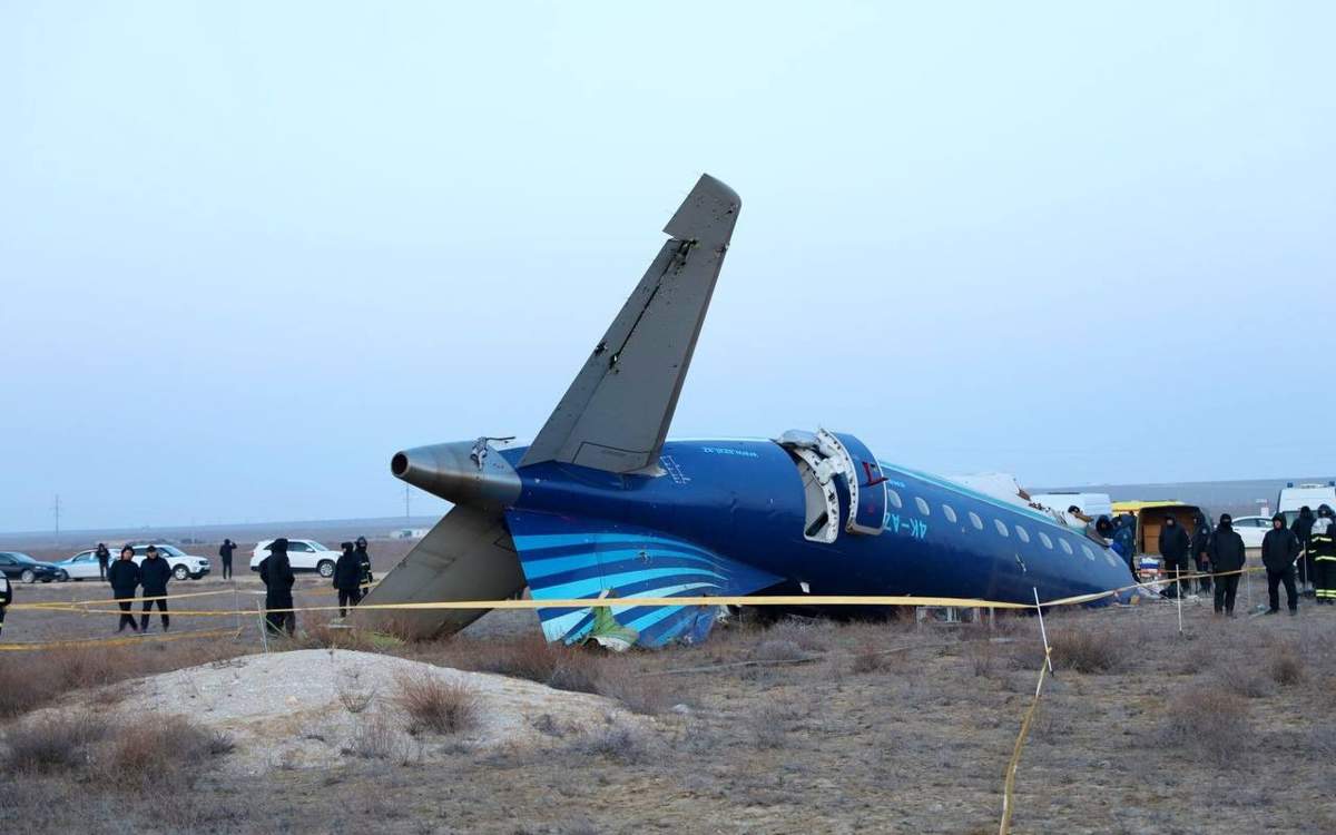 Расшифрованные-черные-ящики-разбившегося-самолета-azal-отправили-в-Казахстан