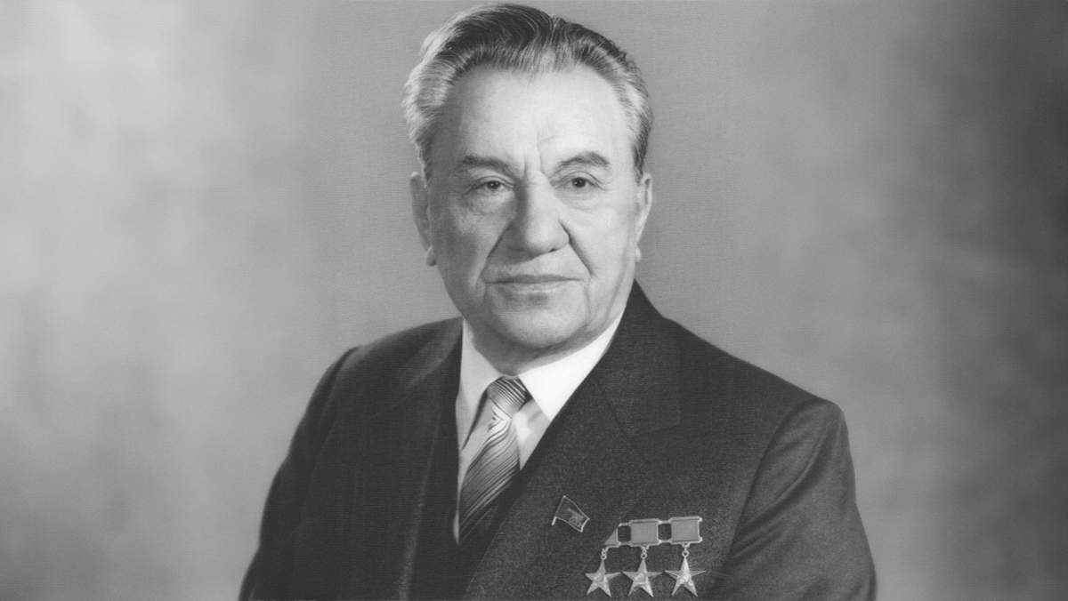 113-лет-исполнилось-со-дня-рождения-Динмухамеда-Кунаева