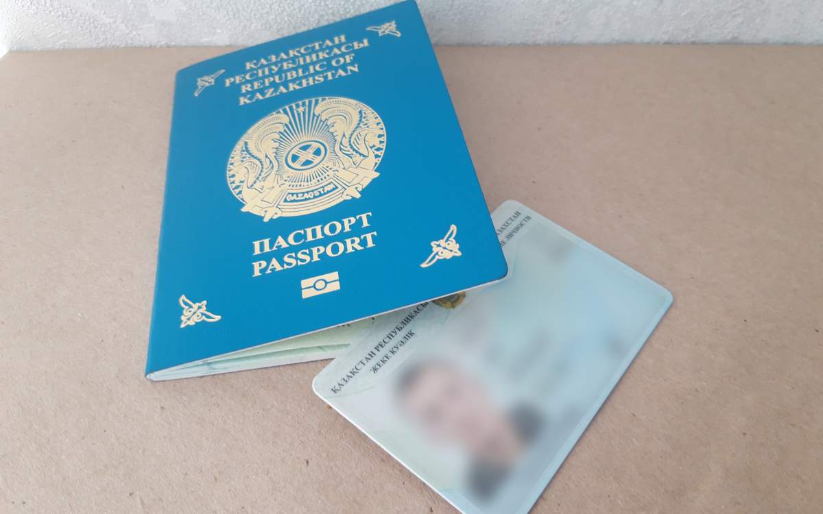 Двое-астанчан-подделывали-документы-для-иностранцев