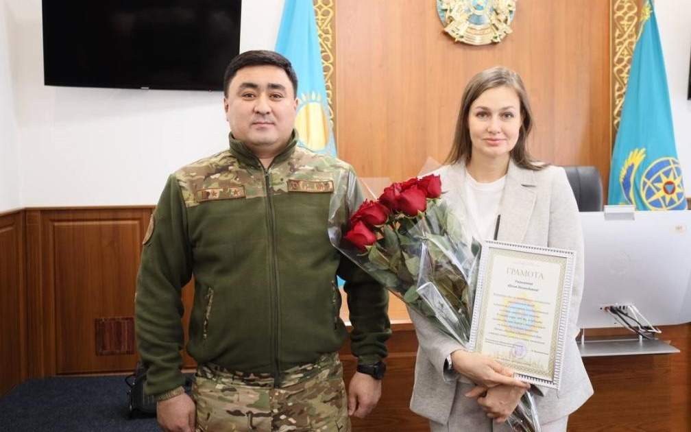 Женщина-в-окне:-бдительная-астанчанка-предотвратила-трагедию-у-соседей