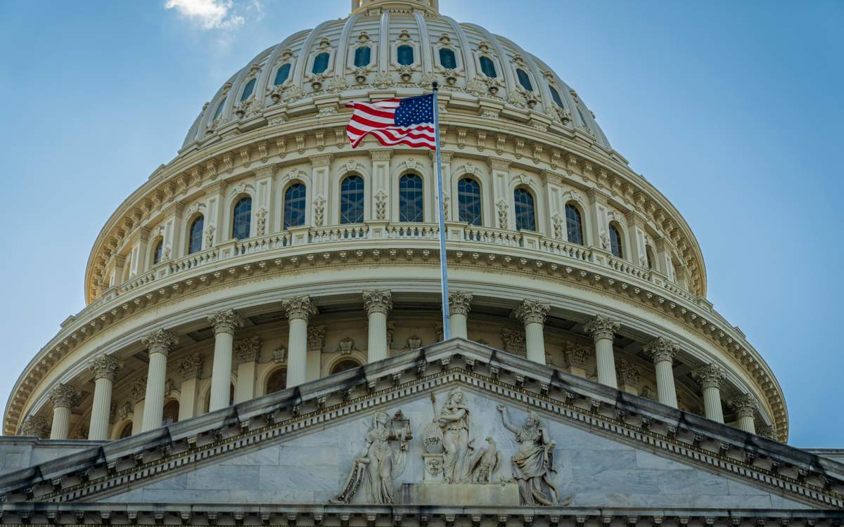 США-приостанавливает-оказание-помощи-на-развитие-другим-странам