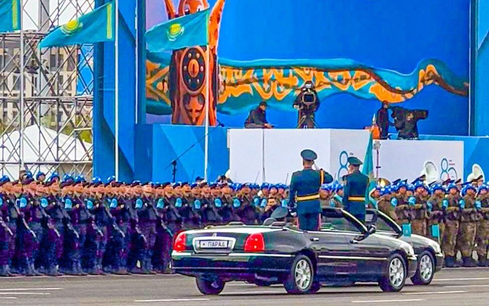 Астана-готова-к-параду:-военные-репетируют-торжественное-шествие-к-юбилею-Победы