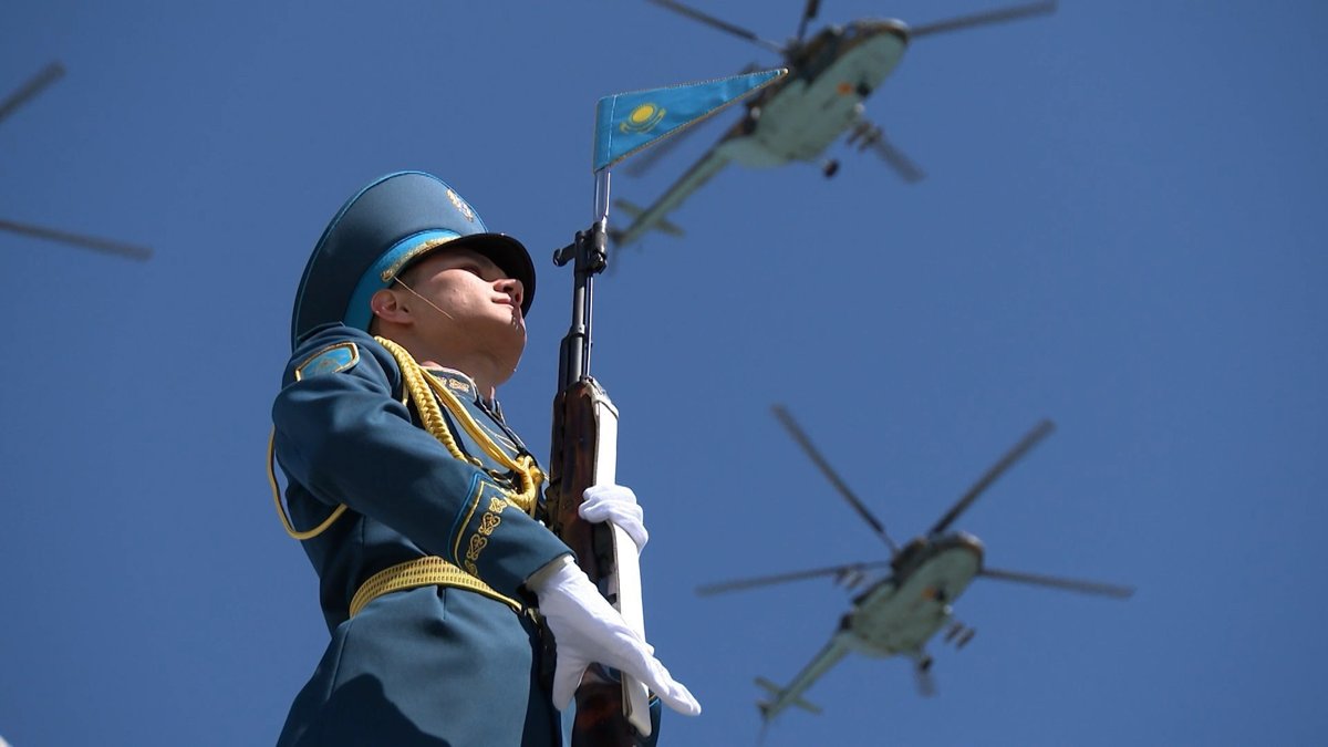Более-60-летательных-аппаратов-показали-в-Астане-на-военном-параде