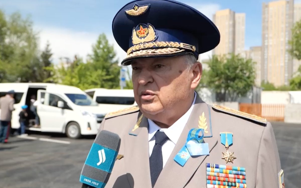 Парад-был-для-народа-—-экс-министр-обороны-Мухтар-Алтынбаев