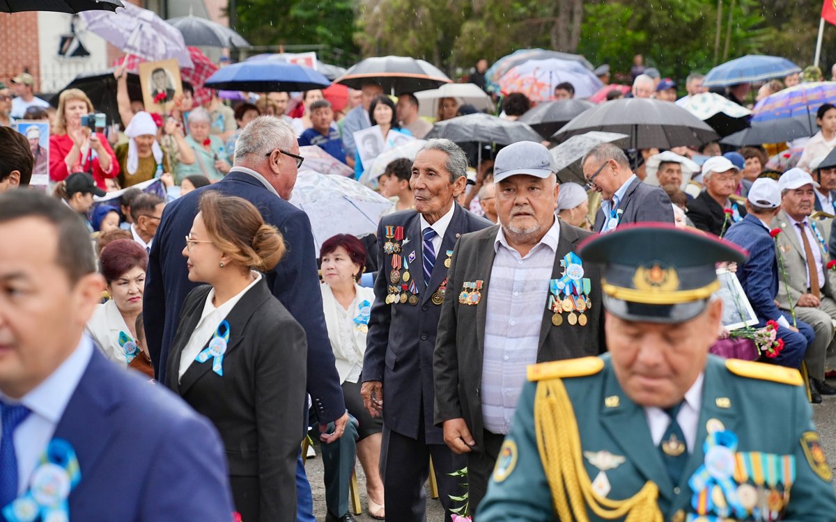 Шымкент-отметил-80-летие-Победы:-память,-фотографии-и-песни-военных-лет