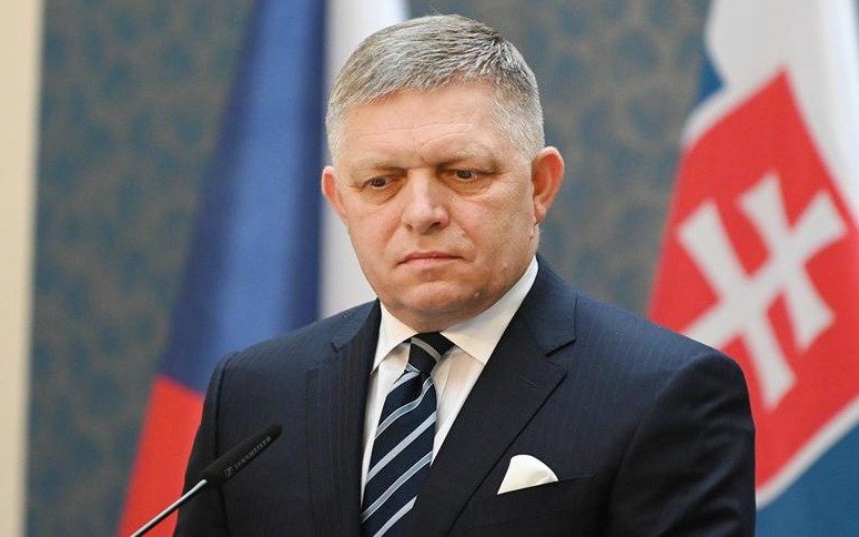 Самолету-премьера-Словакии-запретили-пролетать-над-Эстонией,-Литвой-и-Латвией