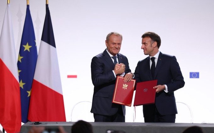 Франция-и-Польша-подписали-договор-об-укреплении-сотрудничества