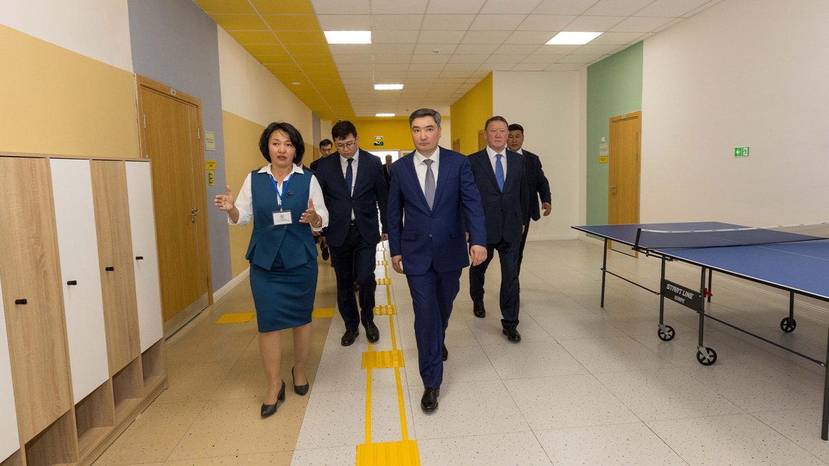 Премьер-министр-посетил-объекты-образования-и-здравоохранения-в-Аркалыке