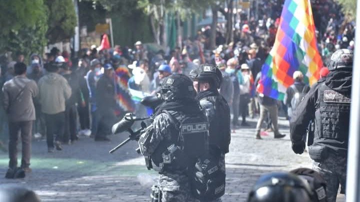 В-столице-Боливии-прошел-марш-в-поддержку-бывшего-президента-страны