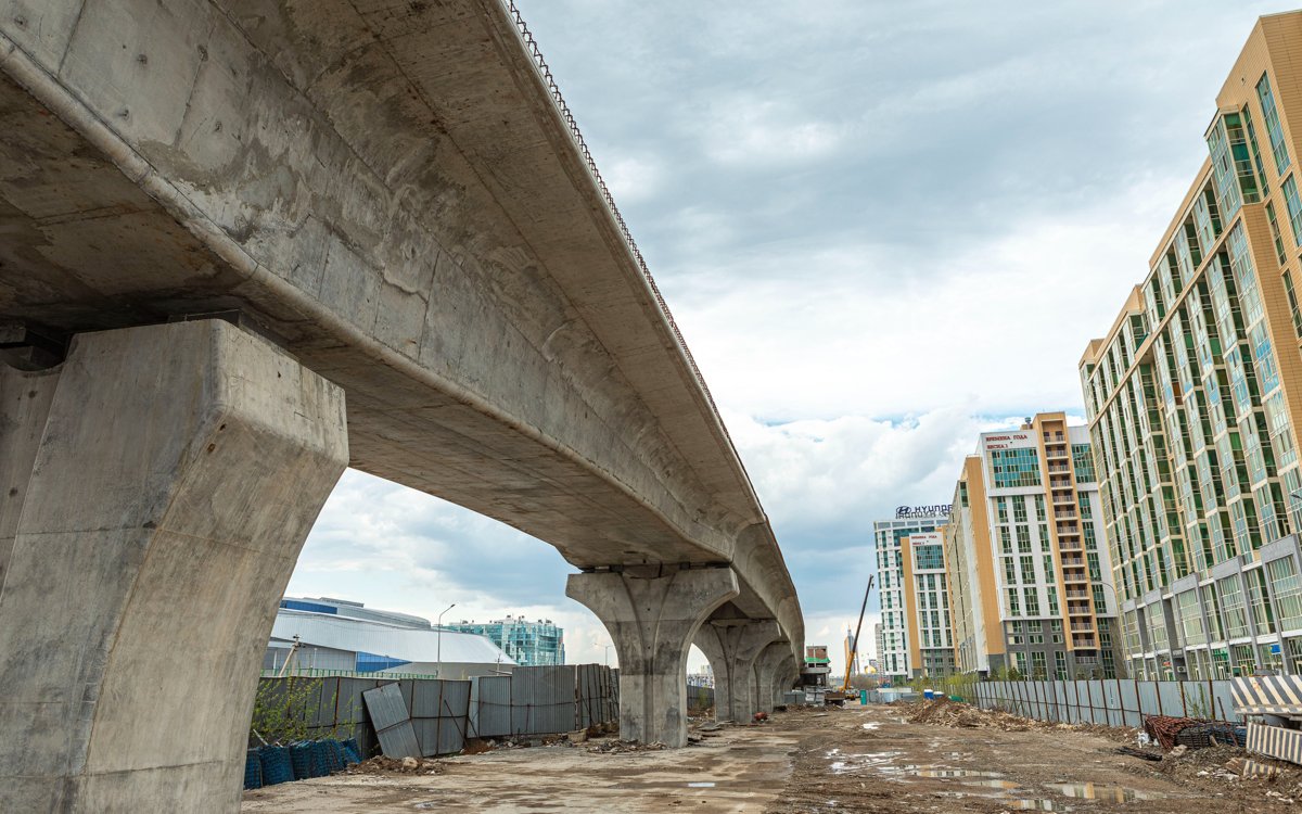 В-Астане-владельцы-автомобилей-жалуются-на-строителей-lrt