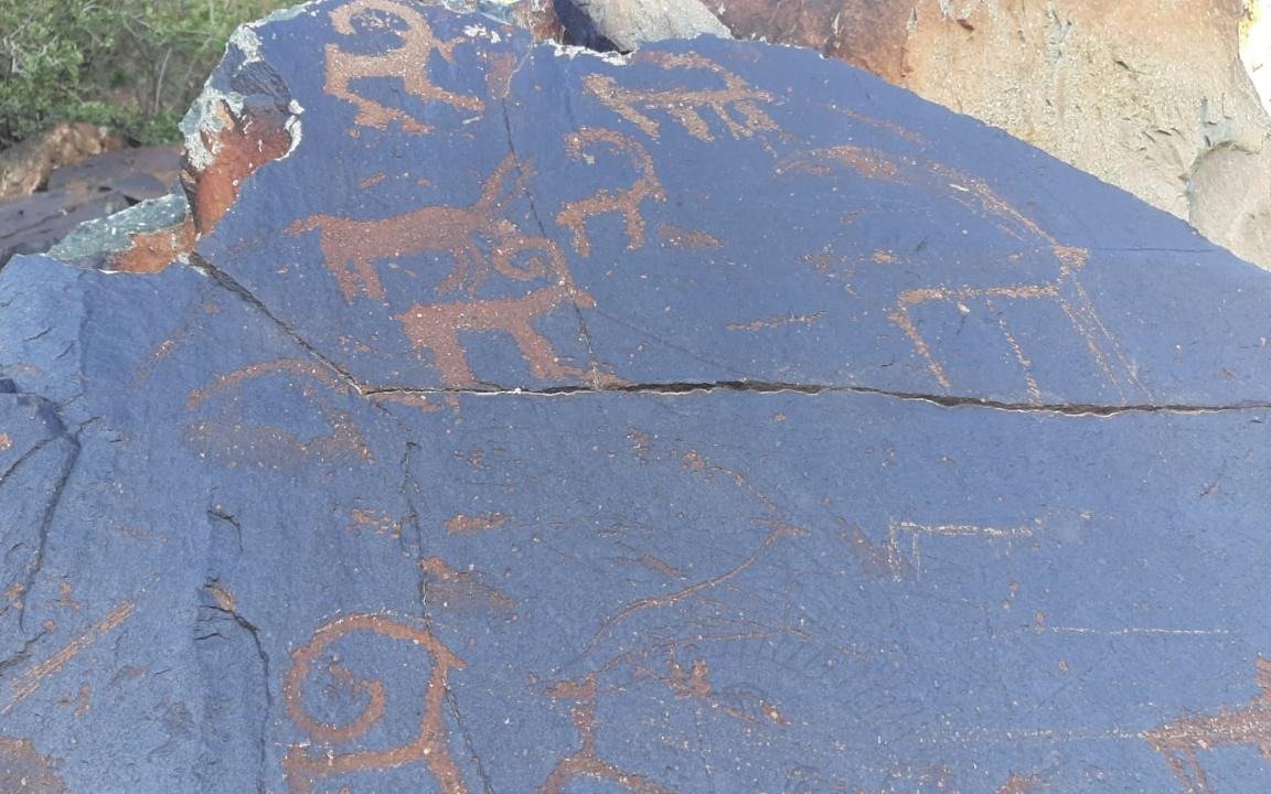 Угрожает-ли-строительство-ГЭС-петроглифам-Ешкиольмеса