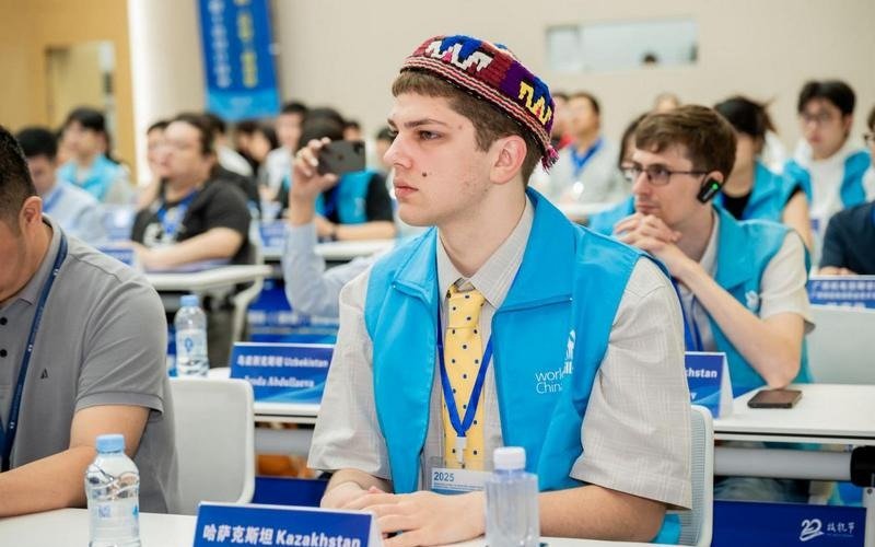 Студент-из-Караганды-стал-лучшим-дизайнером-на-чемпионате-профмастерства-в-Китае