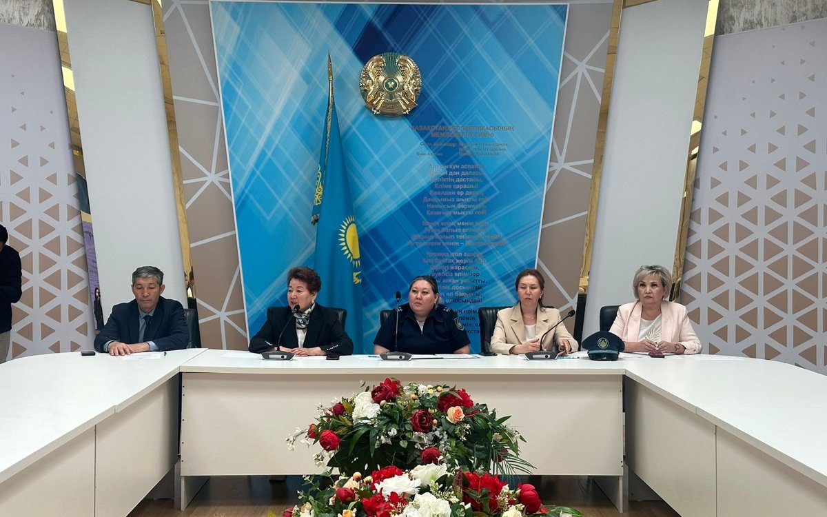 В-Астане-прошла-встреча-школьников-с-полицией-и-детским-омбудсменом
