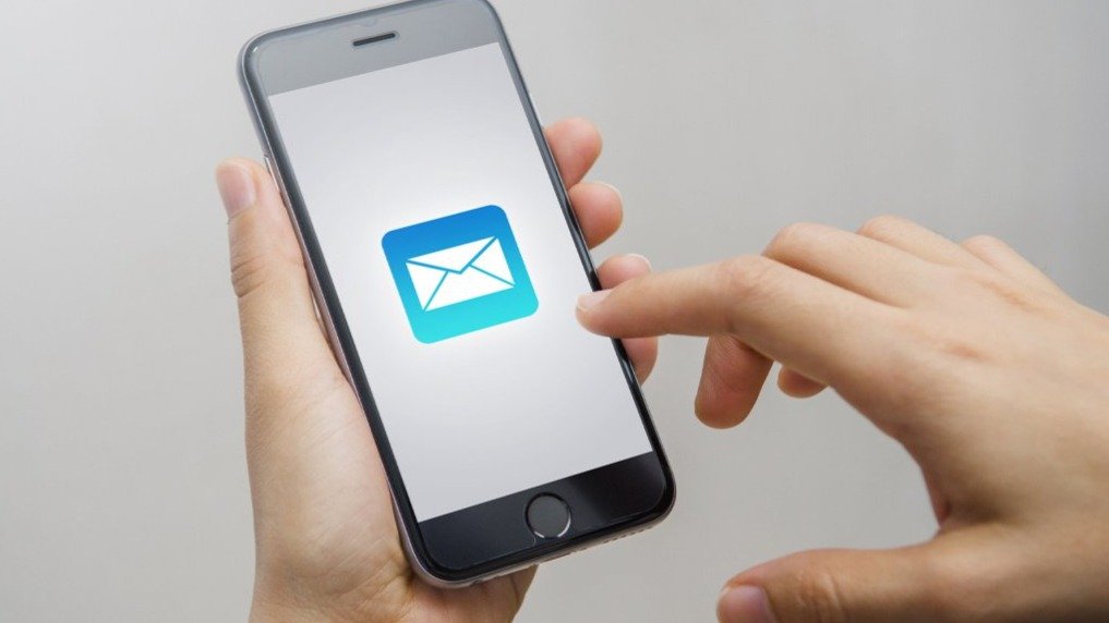 Безработных-через-sms-оповестят-о-возможности-стать-интервьюером-на-сельхозпереписи