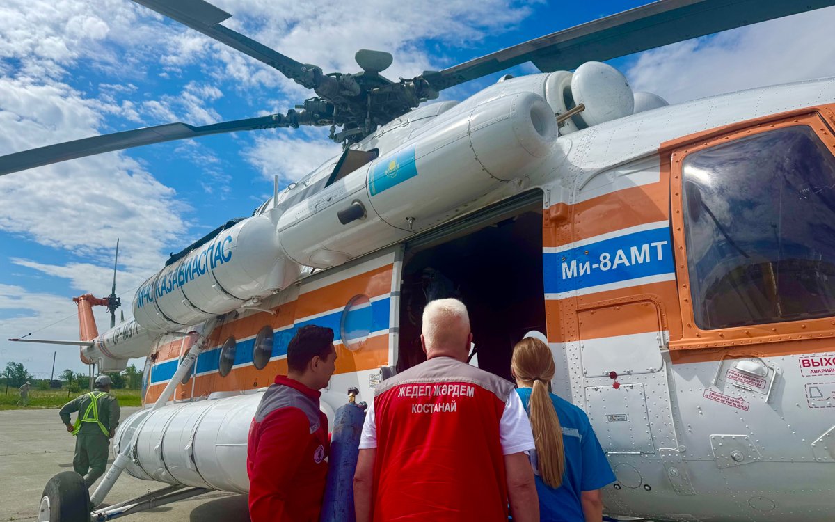 Скорая-помощь-с-неба:-один-день-с-санавиацией-Костанайской-области