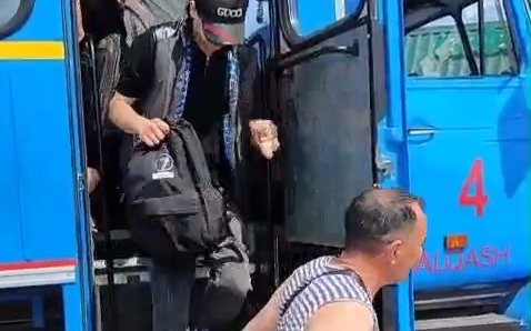 Спасатели-МЧС-эвакуировали-60-иностранцев-в-Карагандинской-области